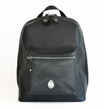 baby and mum with hartland croc and pods baby changing bag