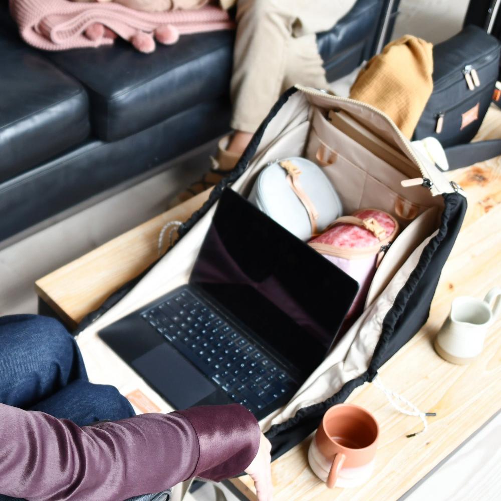 inner view laptop inside jacapod tech bag