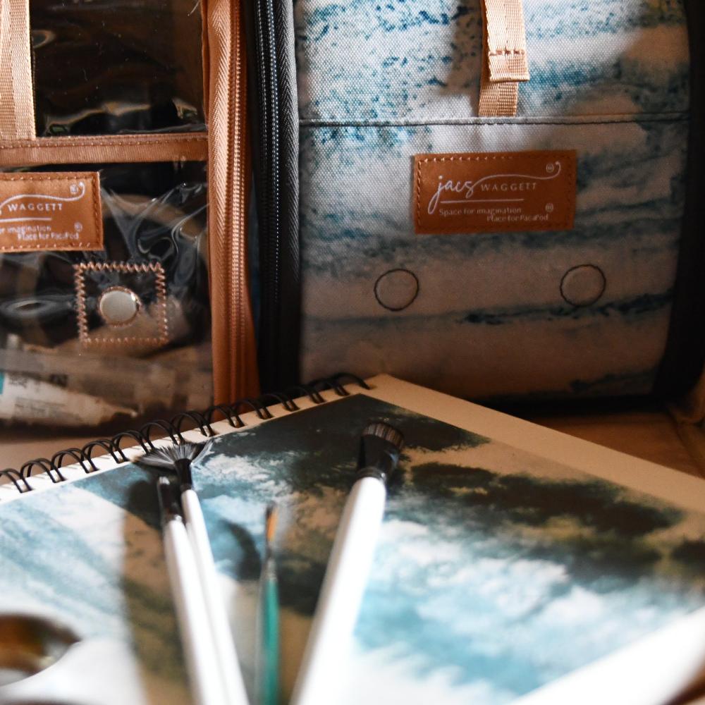 detail art things pods blue